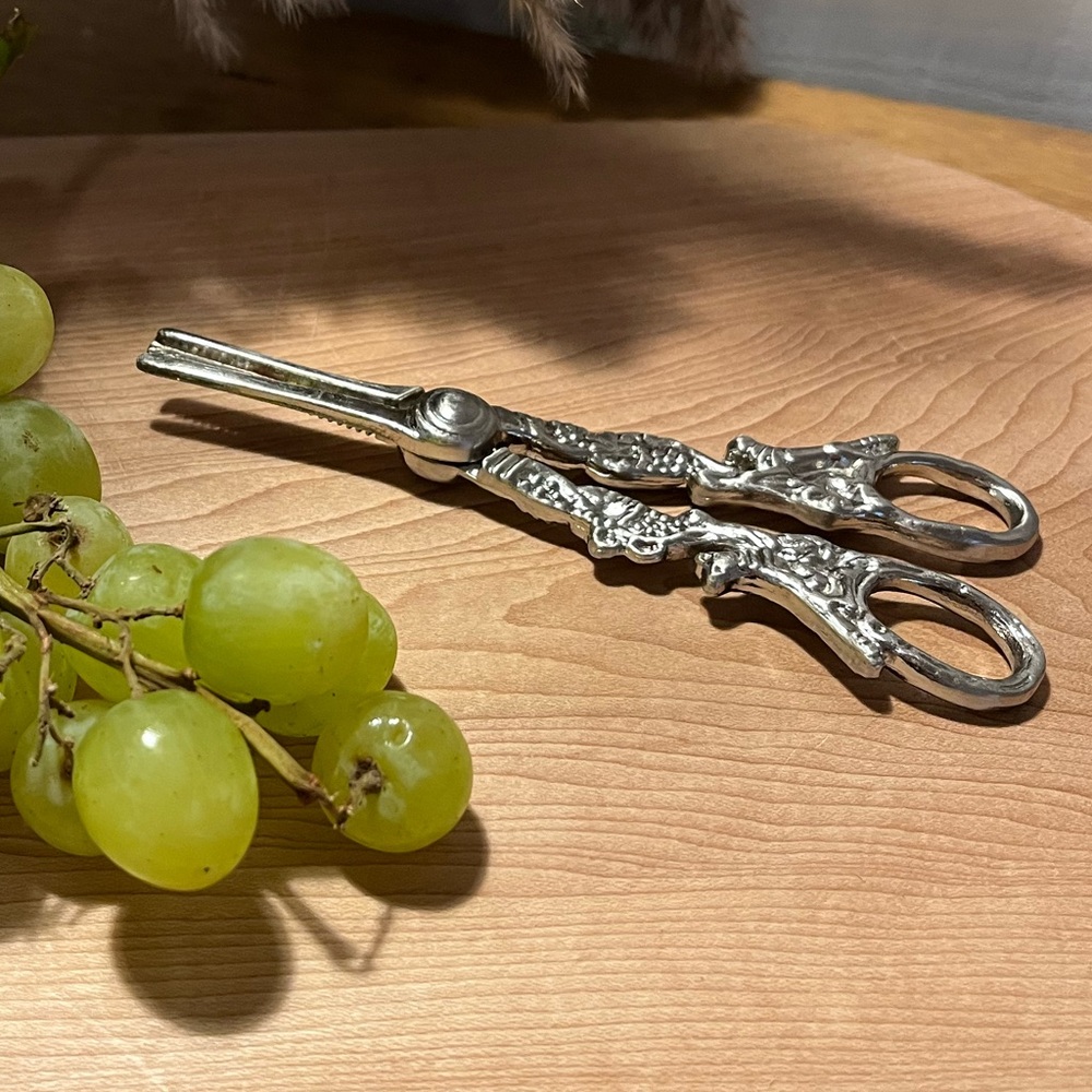 ANTIQUE GRAPE SHEARS – ORNATE SILVER-TONE